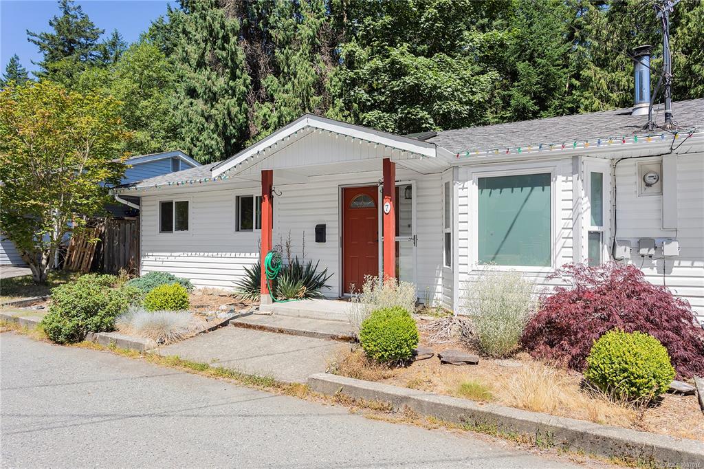 Second View of 4604 Hammond Bay Rd, Nanaimo, BC, V9T 5B1