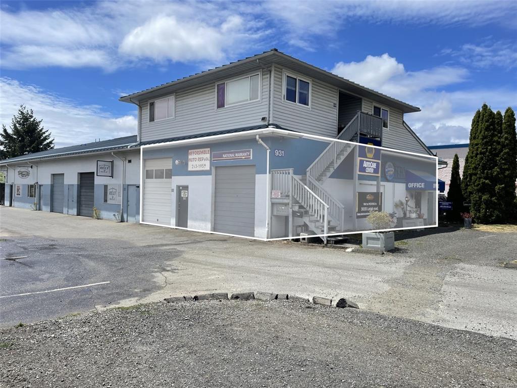 MLS® listing #29471235 for sale located at 931 Dunford Ave