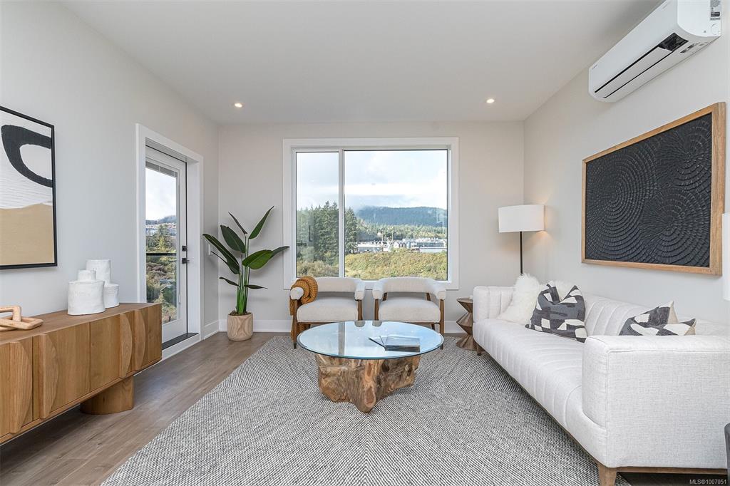 1361 Goldstream Ave, 1007051, BC,