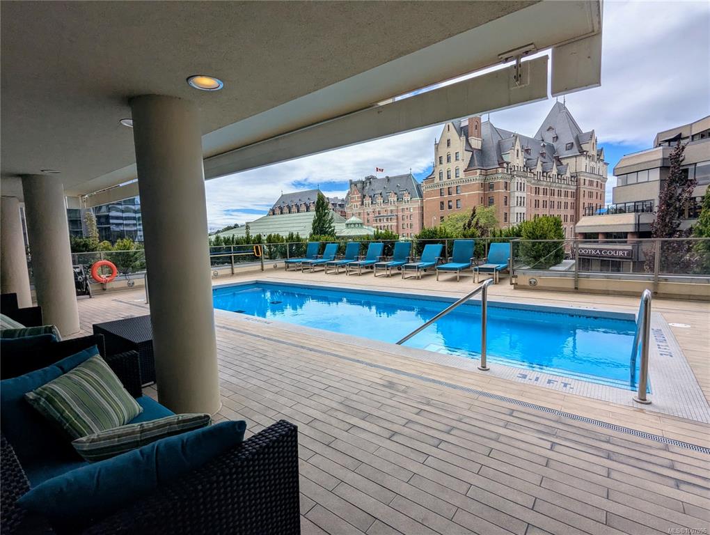 707 Courtney St, 1007096, BC,