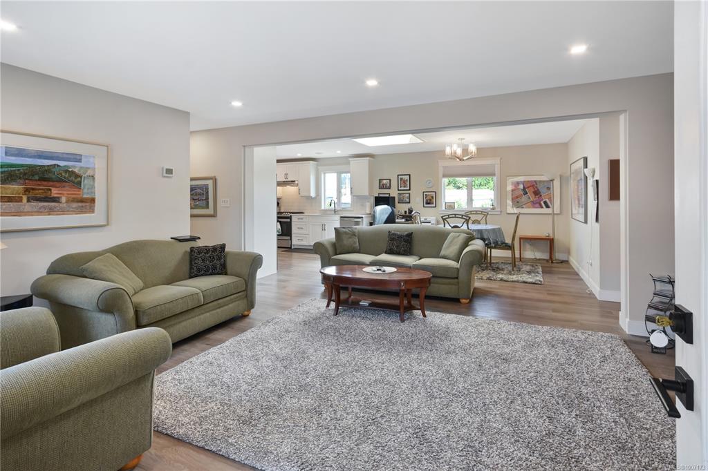 Fifth View of 6325 Metral Dr, Nanaimo, BC, V9T 6P9