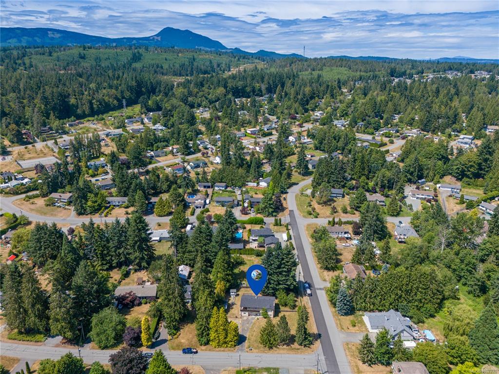Third View of 2001 Lakeside Dr, Nanaimo, BC, V9X 1B5