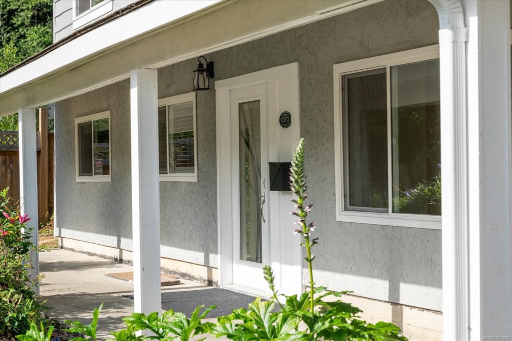 Fourth View of 1373 Fielding Rd, Nanaimo, BC, V9X 1K8
