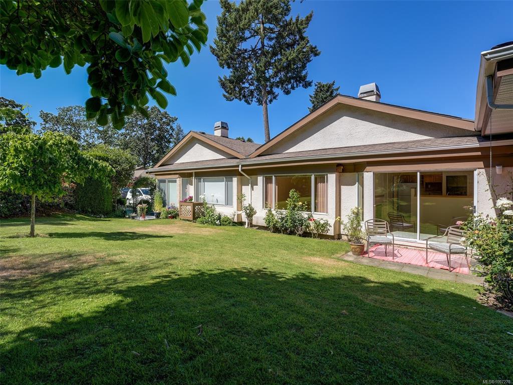 901 Kentwood Lane, 1007278, BC,