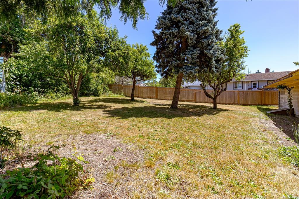 Fourth View of 3665 Raymond St S, Saanich, BC, V8Z 4J9