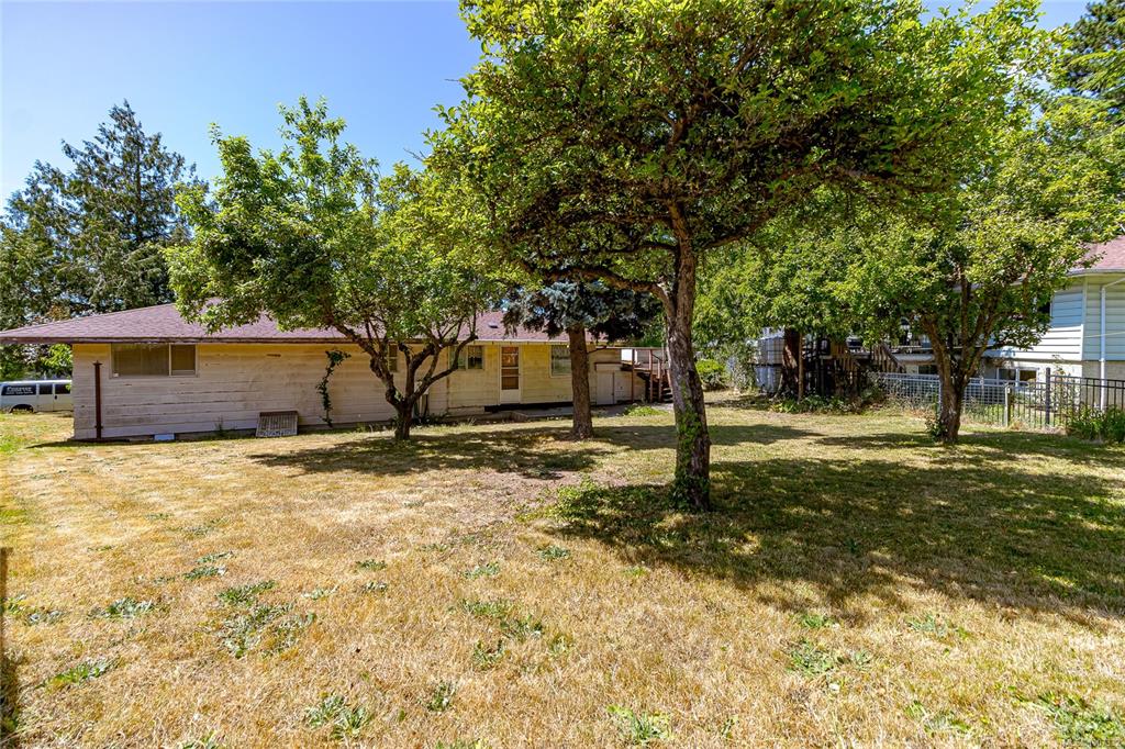 Fifth View of 3665 Raymond St S, Saanich, BC, V8Z 4J9