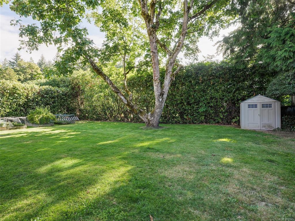Third View of 5133 Santa Clara Ave, Saanich, BC, V8Y 1W5