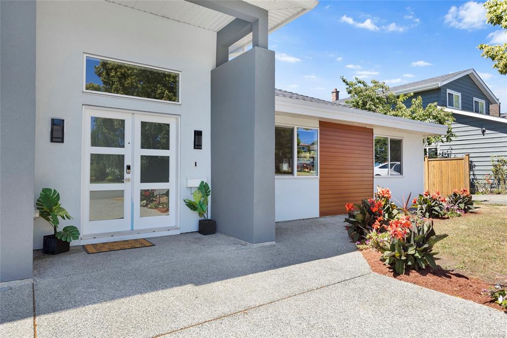 Third View of 4238 Hayden Crt, Saanich, BC, V8Z 6S2