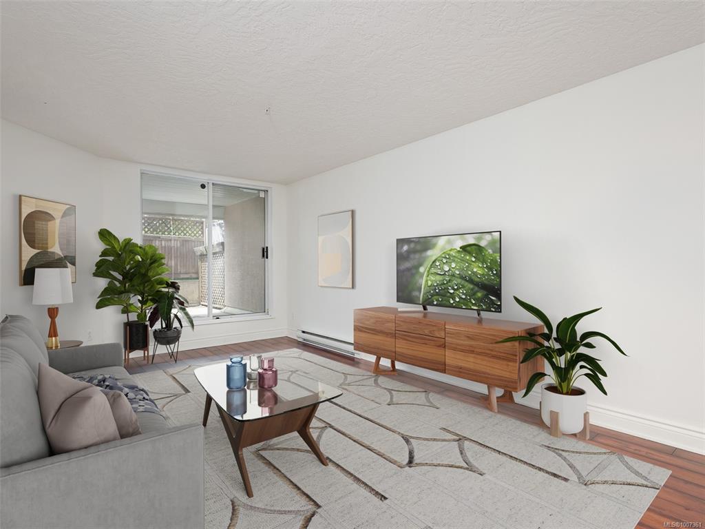 Fifth View of 2511 Quadra St, Victoria, BC, V8T 4E1