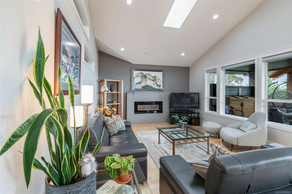 Fifth View of 679 Terminal Ave, Nanaimo, BC, V9S 4K1