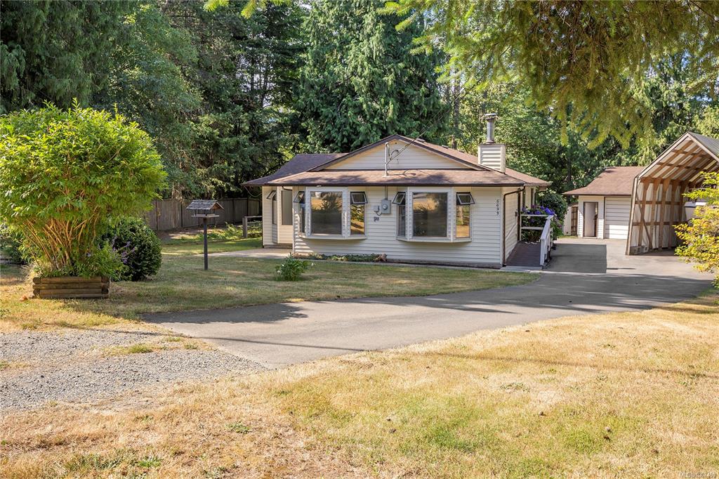 Second View of 5693 Amsterdam Cres, Nanaimo, BC, V9T 2M8