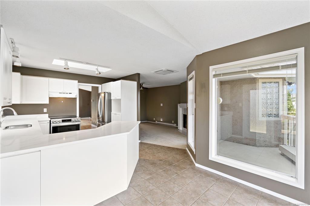 Third View of 6268 Sechelt Dr, EAGLEPOINT, Nanaimo, BC, V9V 1C9