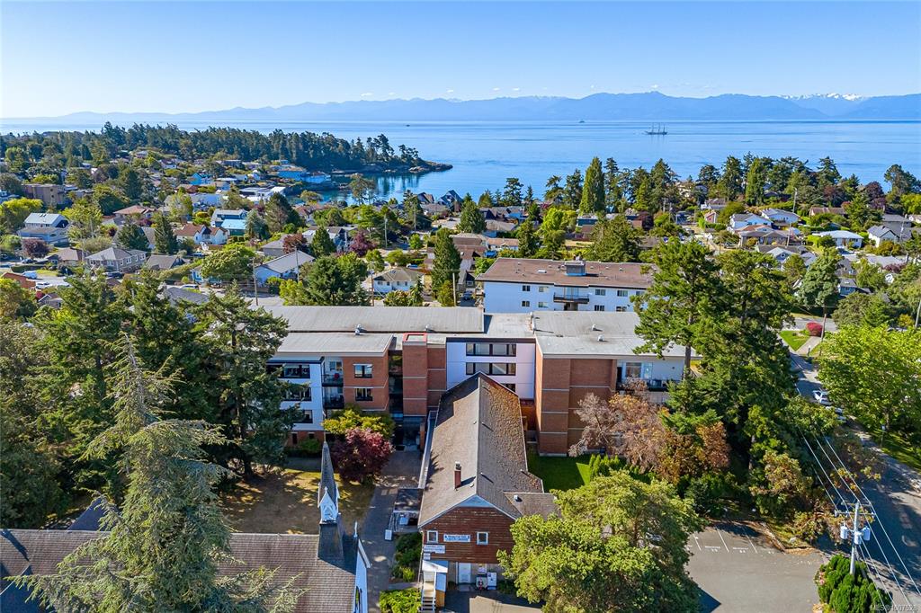 Third View of 520 Foster St, Esquimalt, BC, V9A 3R4