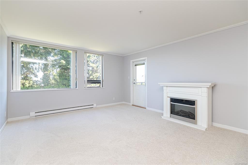 Fifth View of 520 Foster St, Esquimalt, BC, V9A 3R4