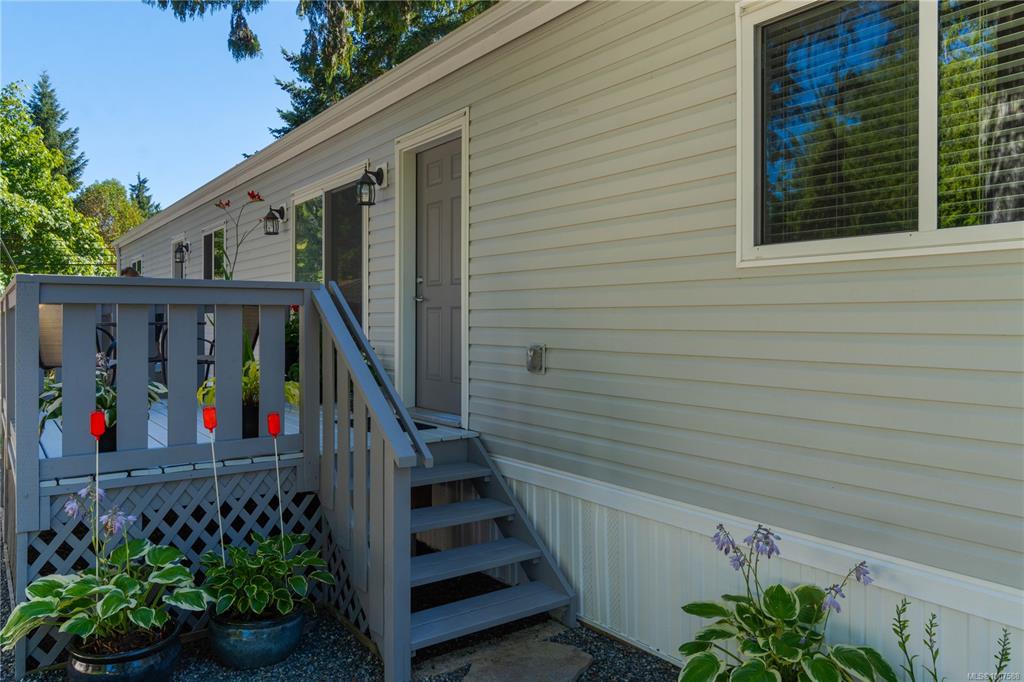 Third View of 25 Maki Rd, Nanaimo, BC, V9R 6N3