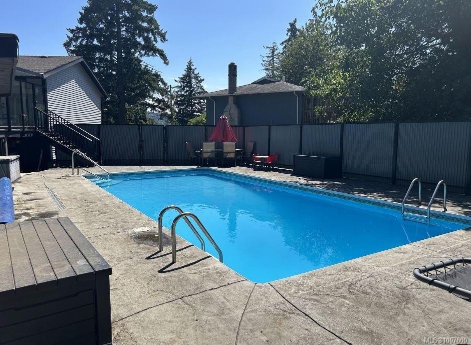 Third View of 1732 James Way, Nanaimo, BC, V9S 2S2