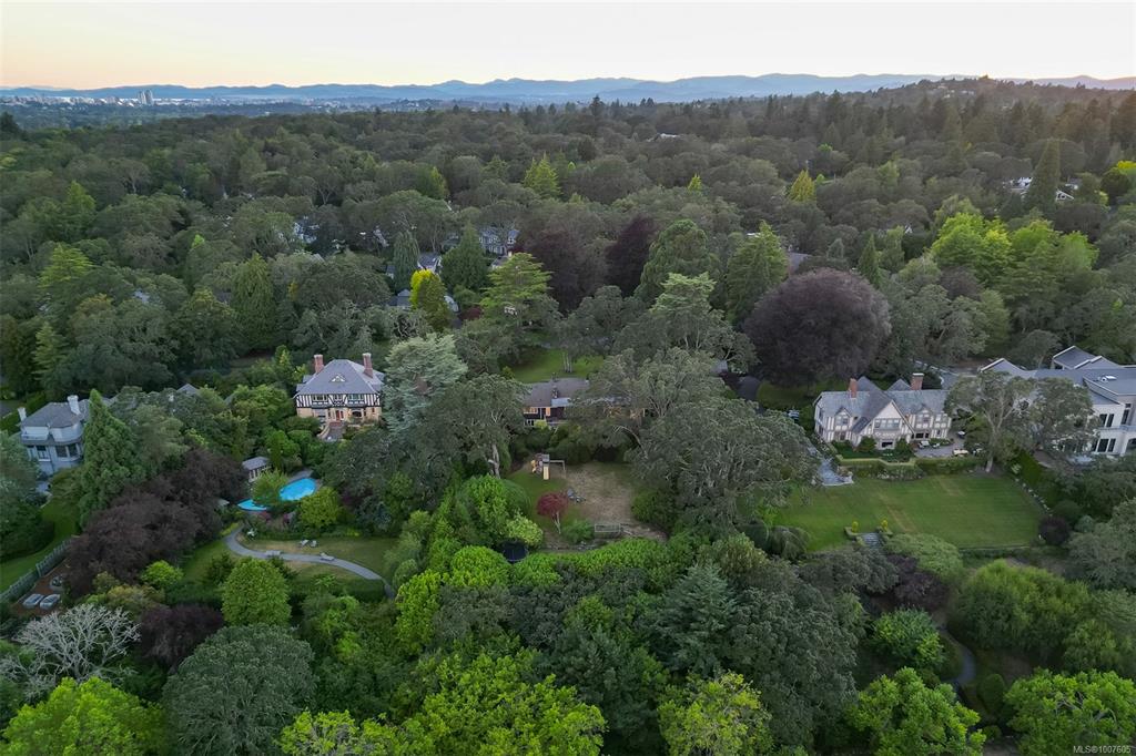 3375 Upper Terrace Rd, 1007605, BC,