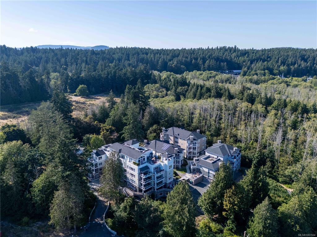 3111 C Havenwood Lane, 1007664, BC,