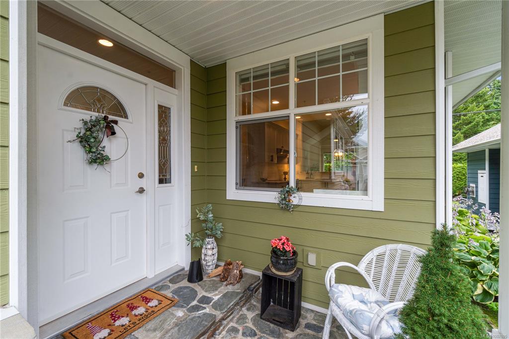 Third View of 6353 Pinewood Lane, Pinewood Lane, Nanaimo, BC, V9V 1A4