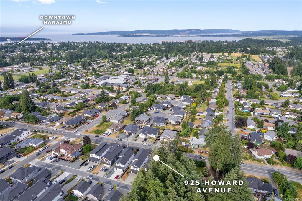 Fourth View of 925 Howard Ave, Nanaimo, BC, V9R 3T4