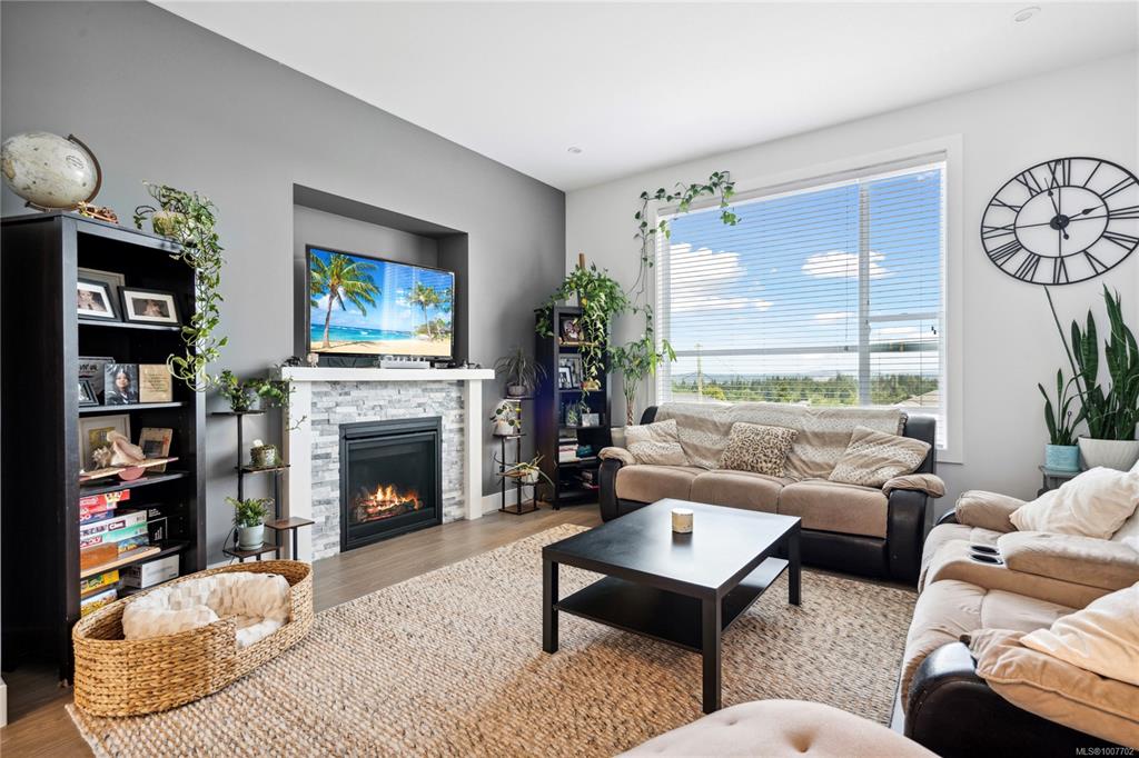 Fifth View of 925 Howard Ave, Nanaimo, BC, V9R 3T4