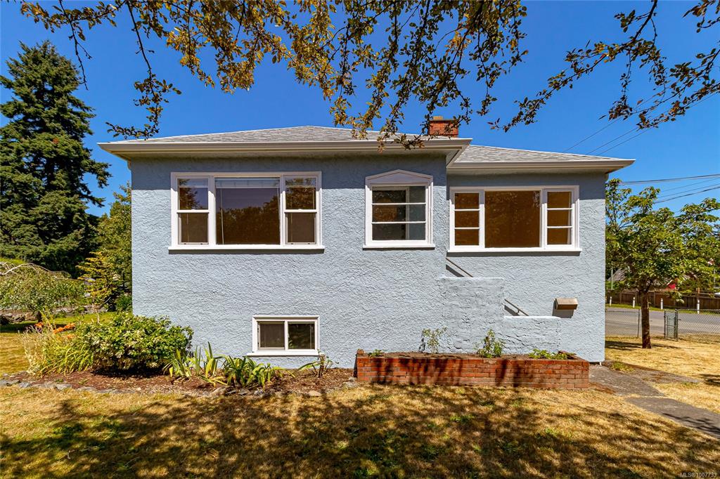 Third View of 600 Cowper St, Saanich, BC, V9A 2E7
