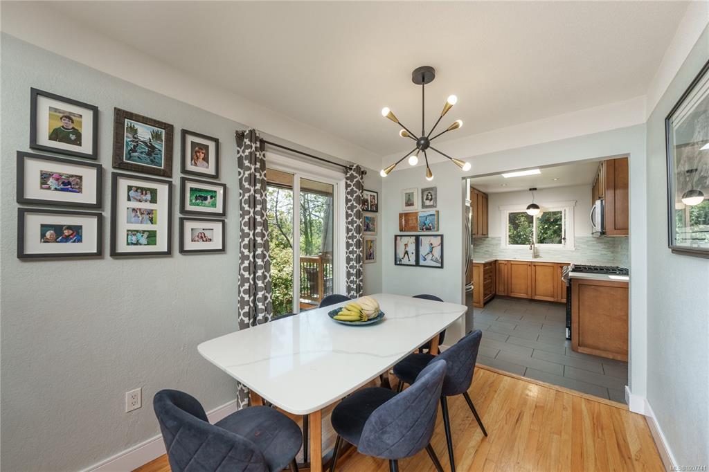 1299 Camrose Cres, 1007741, BC,