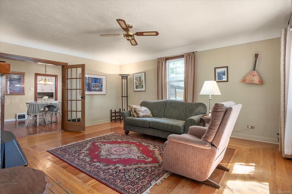 Fourth View of 612 Fourth St, Nanaimo, BC, V9R 1T7