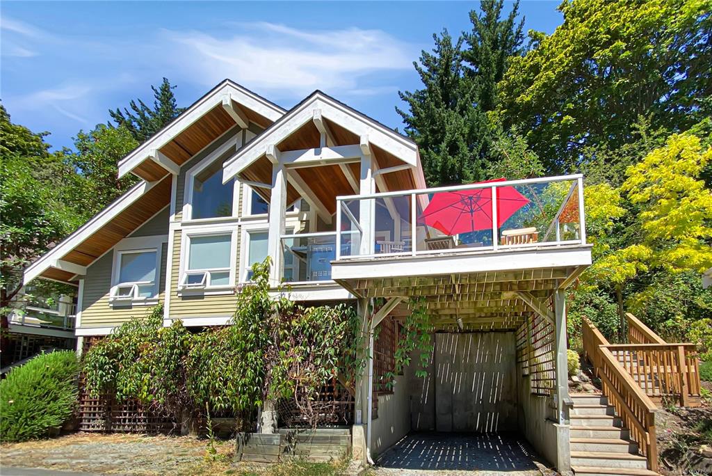 2315 Mackinnon Rd, 1007758, BC,