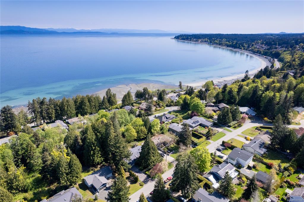 Fourth View of 651 Belyea Rd, Qualicum Beach, BC, V9K 1H4