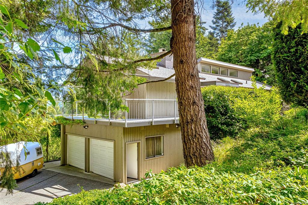 Fourth View of 4689 Boulderwood Dr, Saanich, BC, V8Y 2P8