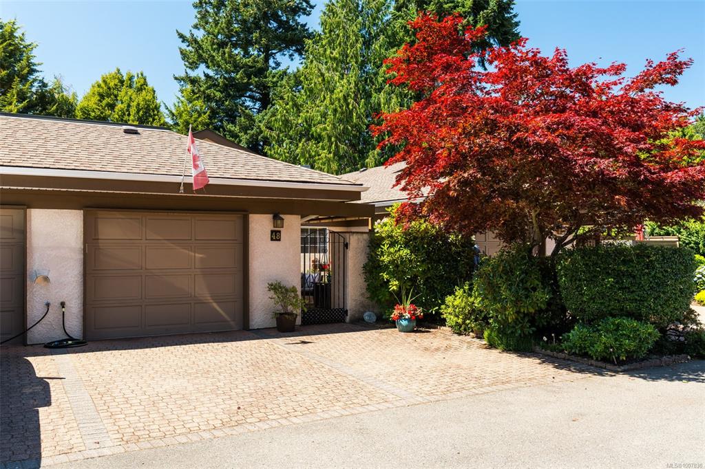 Fifth View of 901 Kentwood Lane, Falcon Ridge Estates, Saanich, BC, V8Y 2Y9