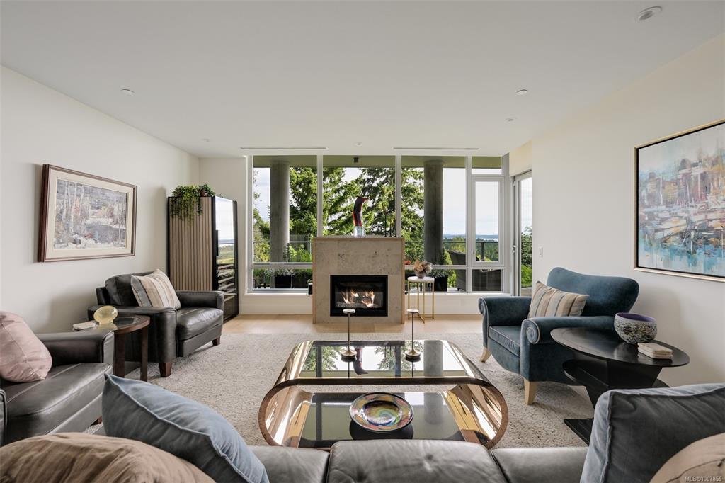 Fifth View of 5388 Hill Rise Terr, Saanich, BC, V8Y 3K2