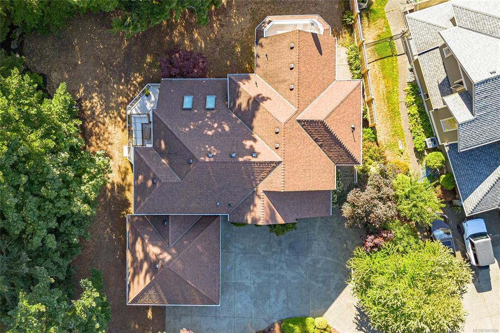 Third View of 5071 Clutesi St, Saanich, BC, V8Y 1X5