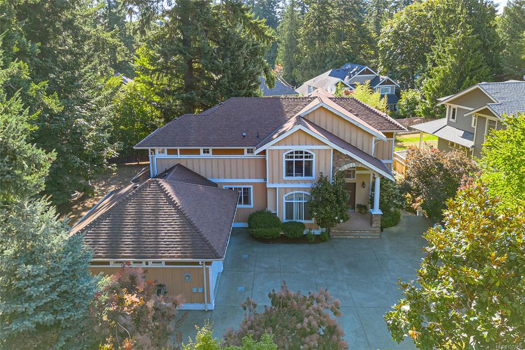 Fifth View of 5071 Clutesi St, Saanich, BC, V8Y 1X5