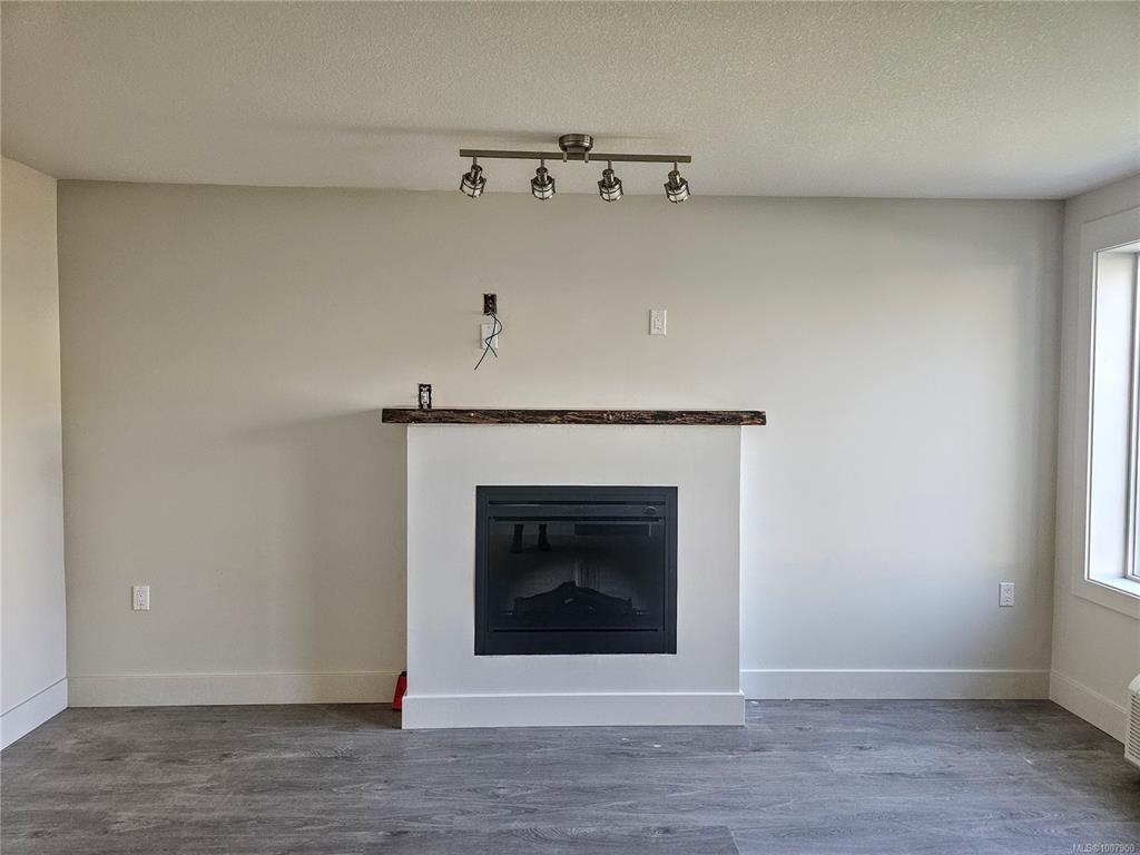 Third View of 495 Nicol St, Nanaimo, BC, V9R 4T5