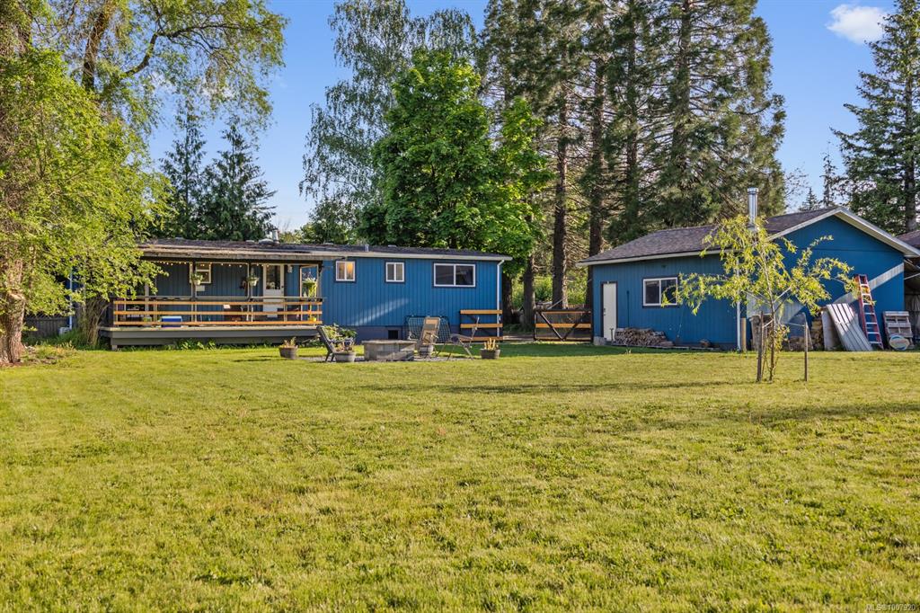 Third View of 1770 Holmstrom Rd, Campbell River, BC, V9W 3T3