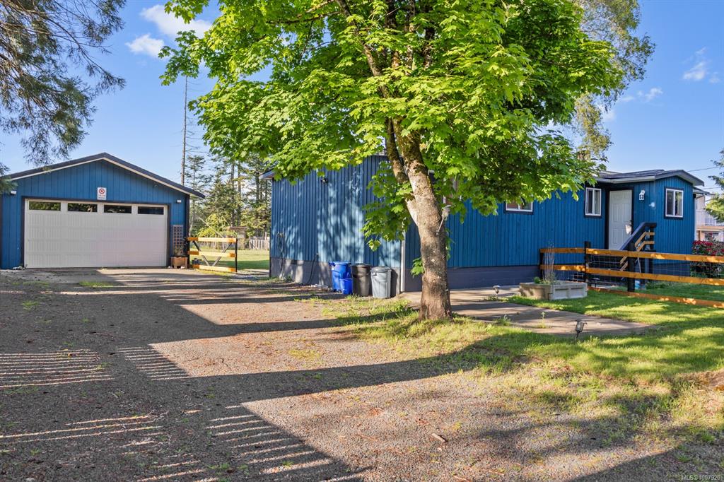 Fifth View of 1770 Holmstrom Rd, Campbell River, BC, V9W 3T3