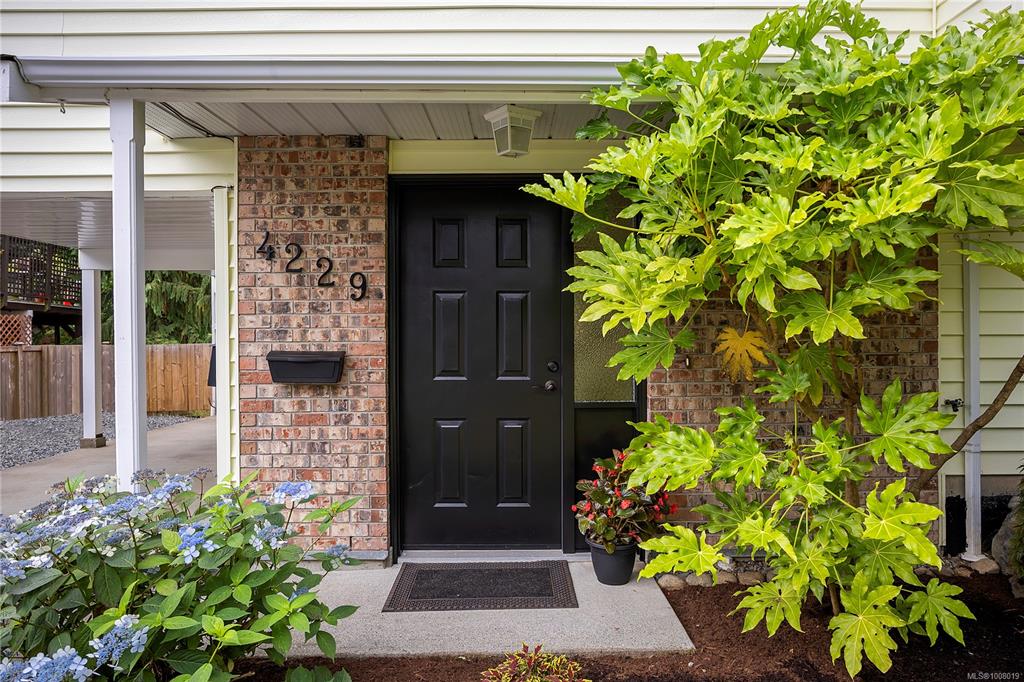 Third View of 4229 Ross Rd, Nanaimo, BC, V9T 5K6
