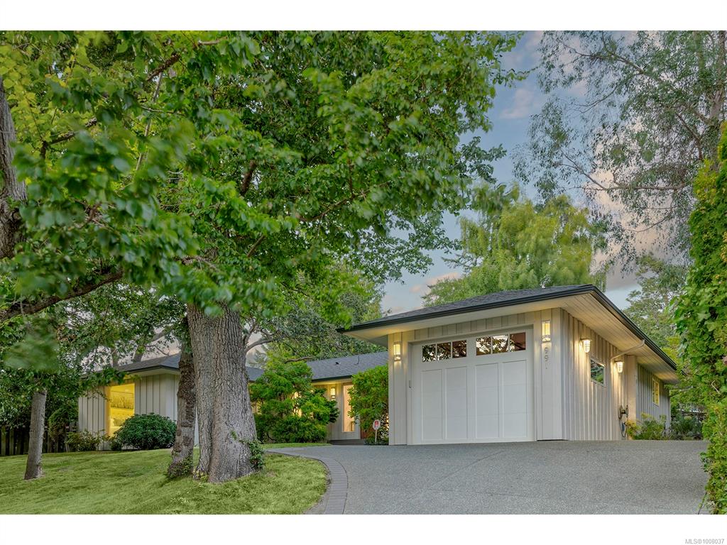 991 Newport Ave, 1008037, BC,
