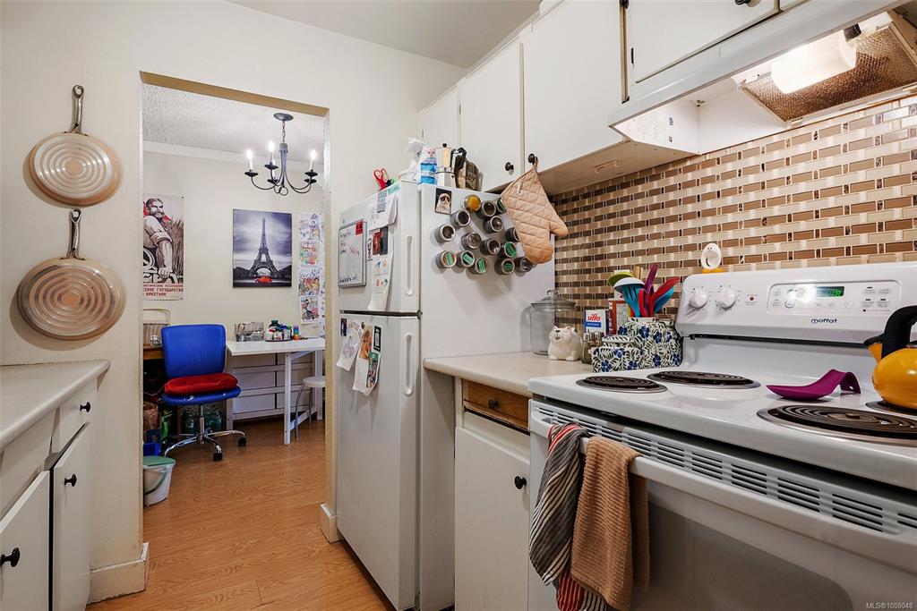 Fourth View of 2610 Graham St, Victoria, BC, V8T 3Y9