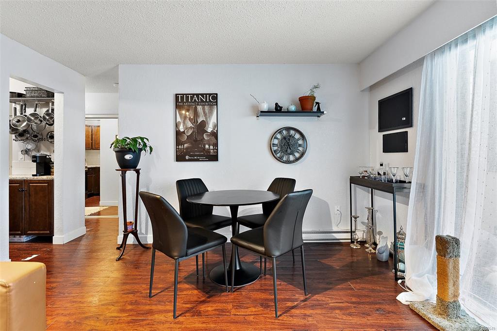 Fifth View of 2610 Graham St, Victoria, BC, V8T 3Y9