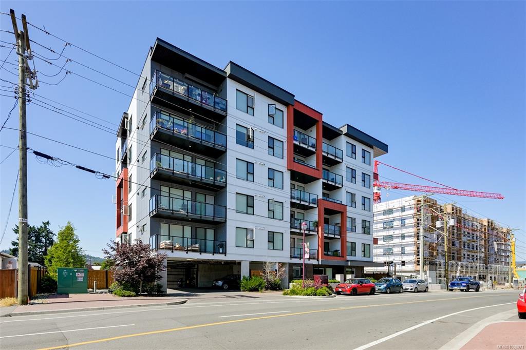 815 Orono Ave, 1008071, BC,