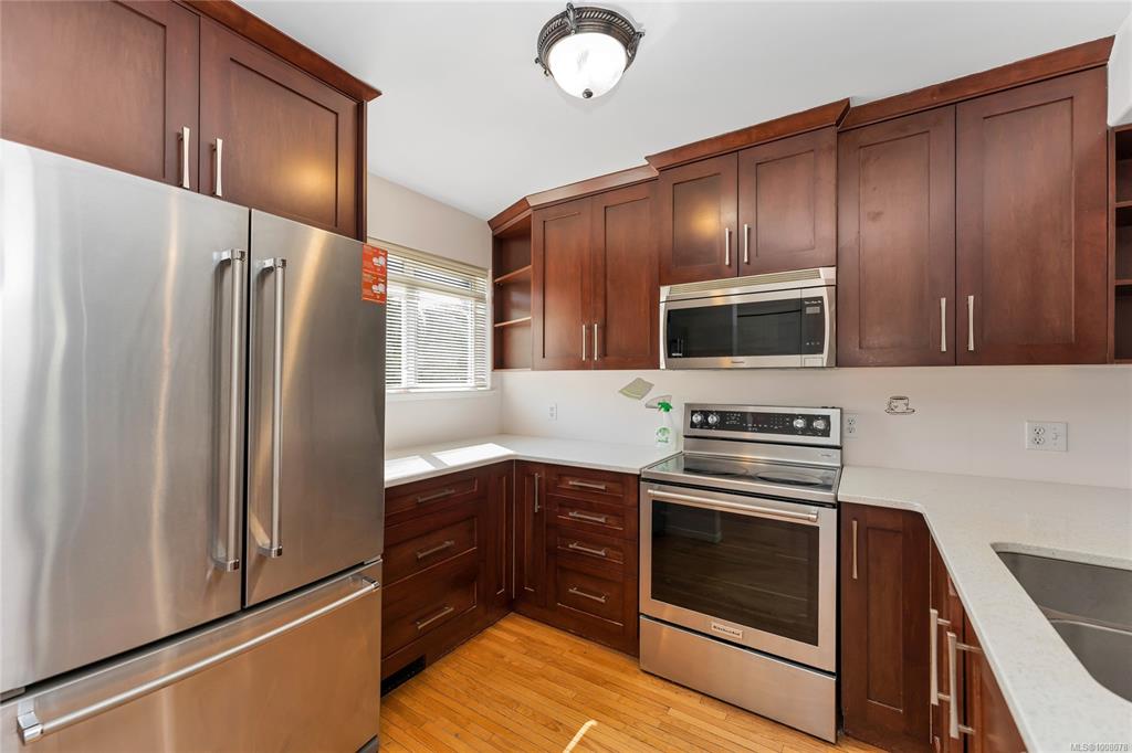 Third View of 3014 Scott St, Victoria, BC, V8R 4J8