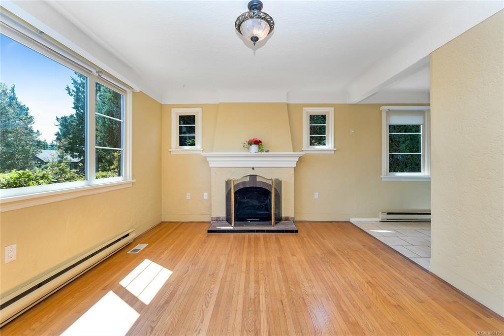 Fourth View of 902 Forshaw Rd, Esquimalt, BC, V9A 6L9