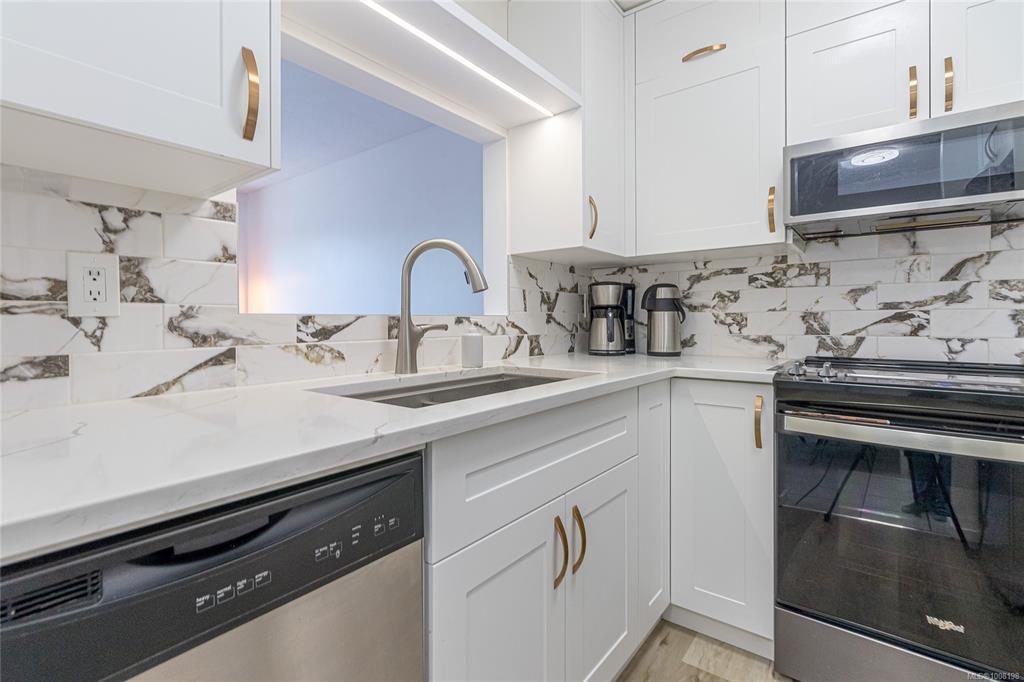 1906 Bowen Rd, 1008198, BC,