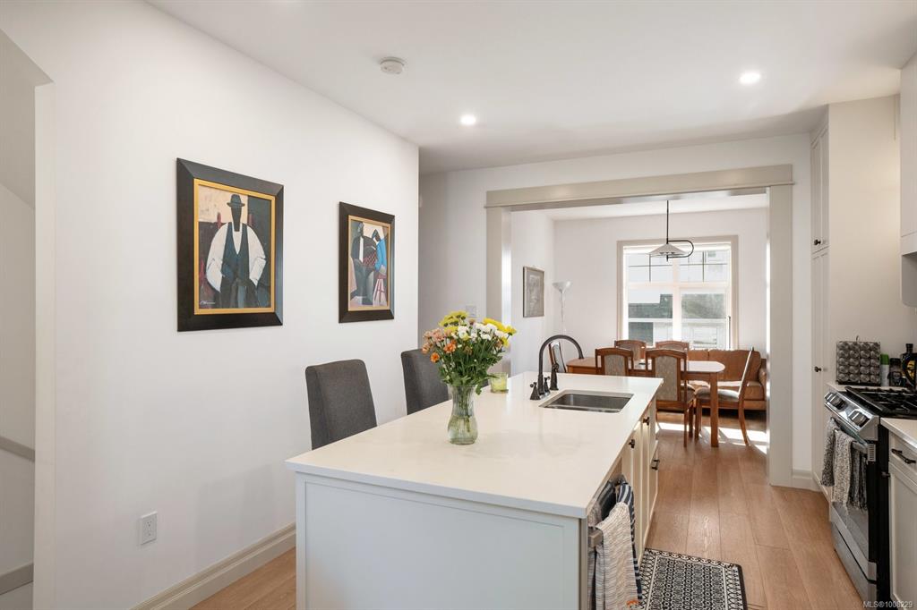 Fifth View of 3092 Washington Ave, Washington, Victoria, BC, V9A 0J5
