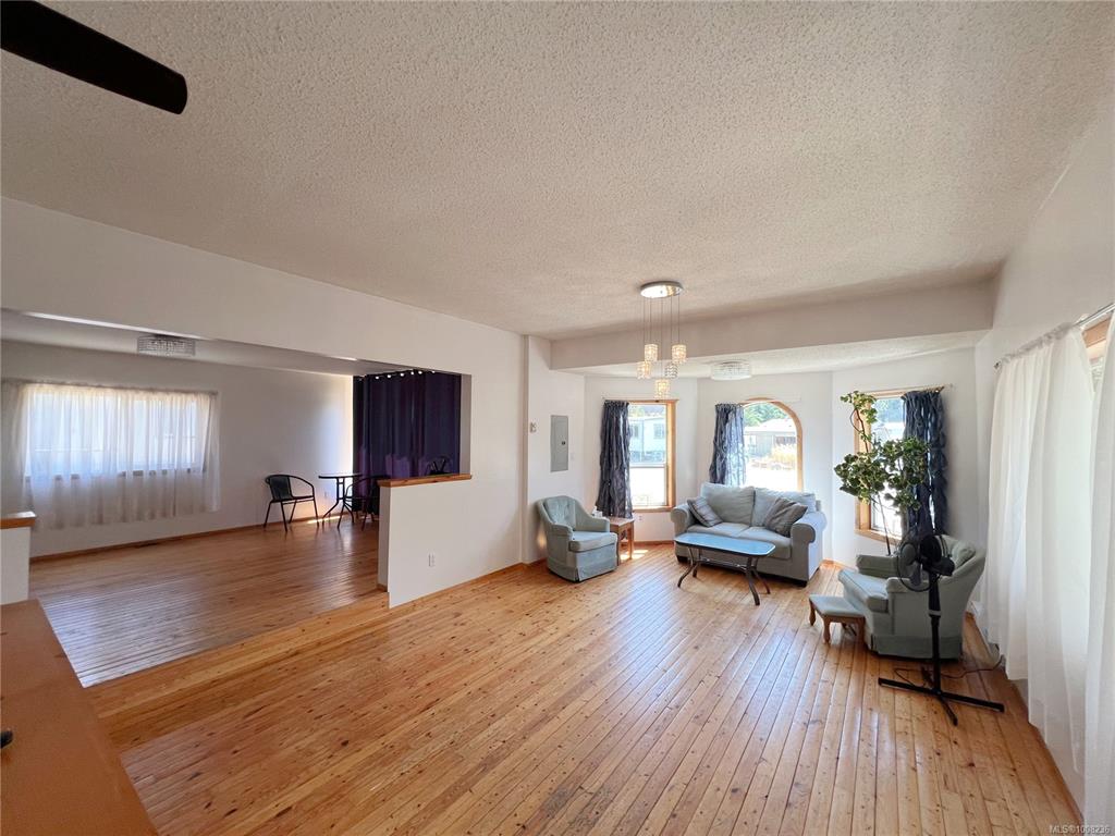Third View of 401 Conuma Dr, Gold River, BC, V0P 1G0