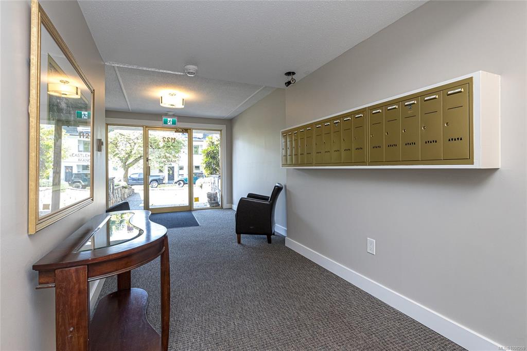 Fourth View of 1122 Hilda St, Victoria, BC, V8V 2Z4