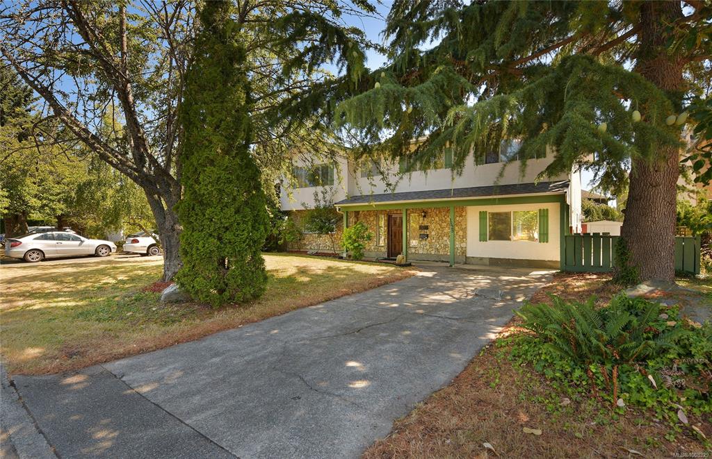Second View of 1525 San Juan Ave, Saanich, BC, V8N 2L4
